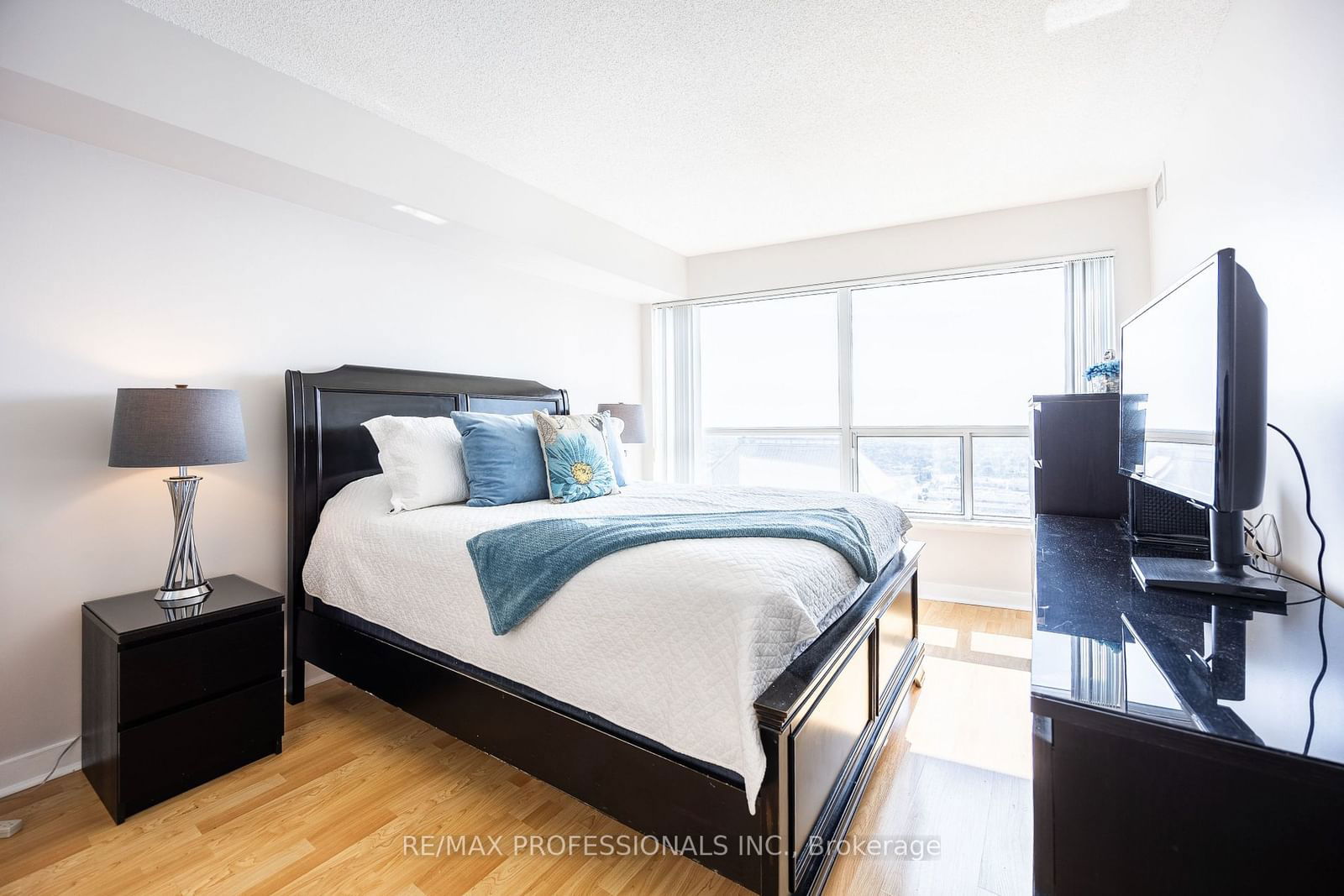 38 Lee Ctre, unit 3307 for sale - image #16