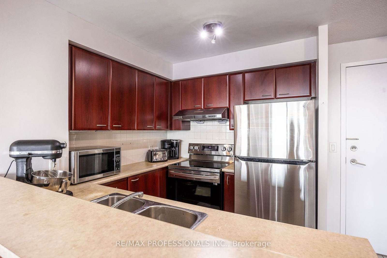 38 Lee Ctre, unit 3307 for sale - image #6