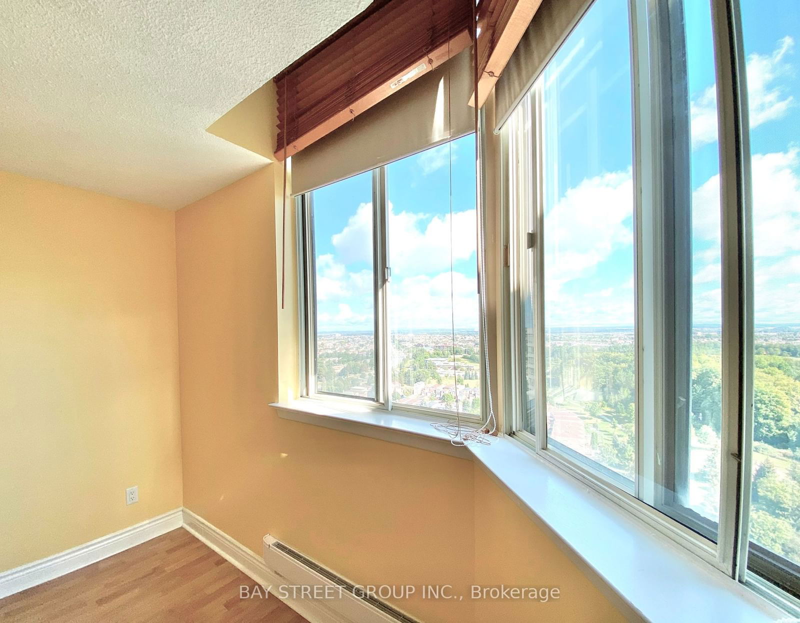 150 Alton Towers Circ, unit 1905 for rent - image #12