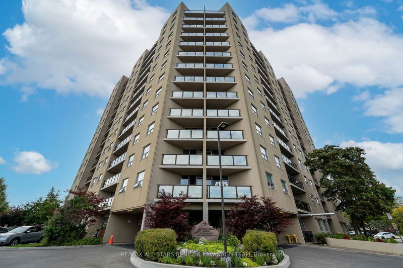 2 Westney Rd, unit 902 for rent - image #1