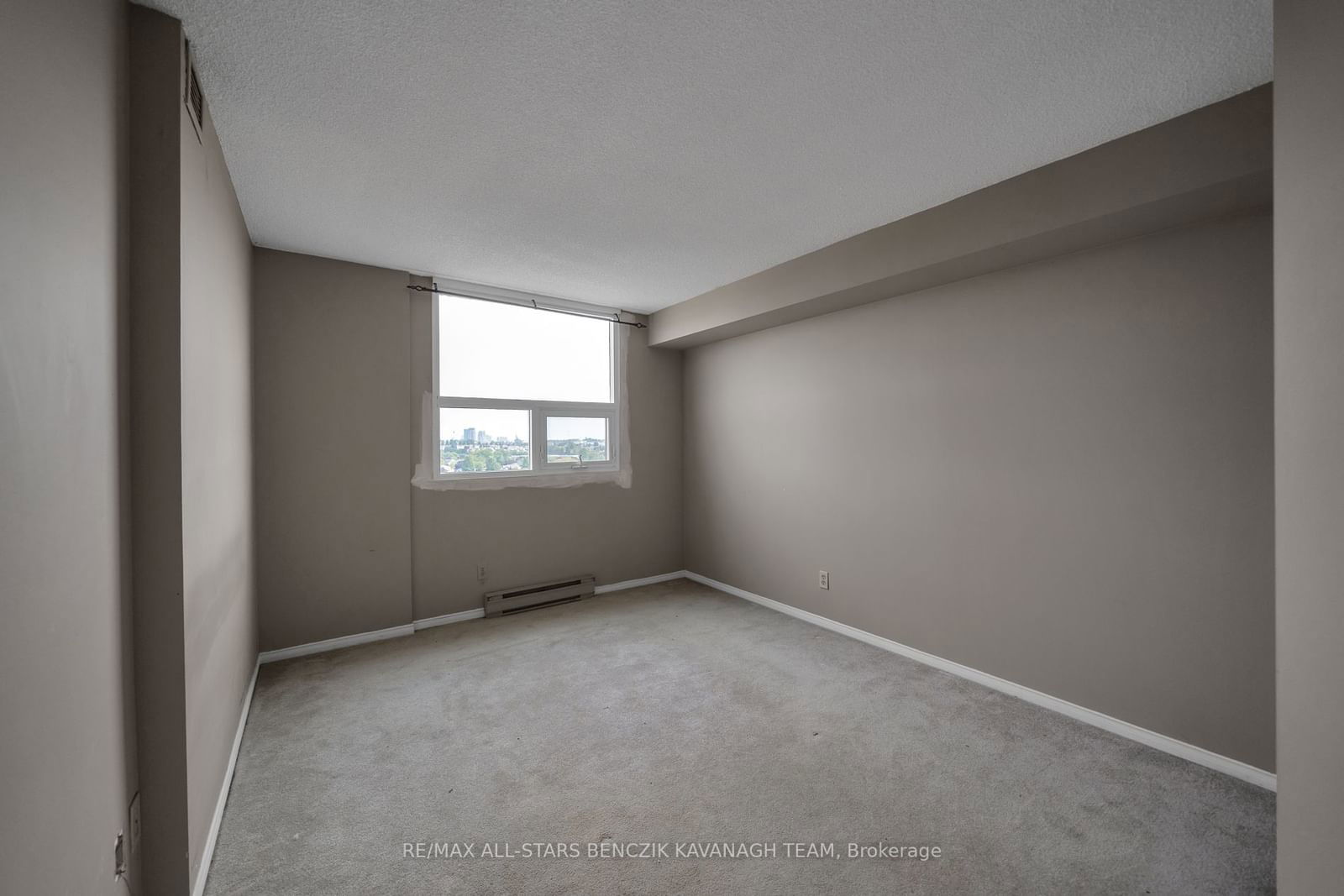 2 Westney Rd, unit 902 for rent - image #8