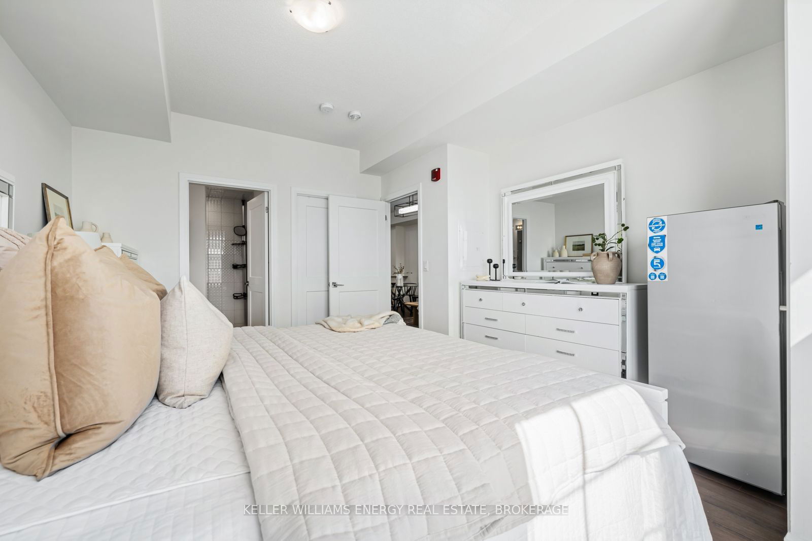 50 Lakebreeze Dr, unit 314 for sale - image #29