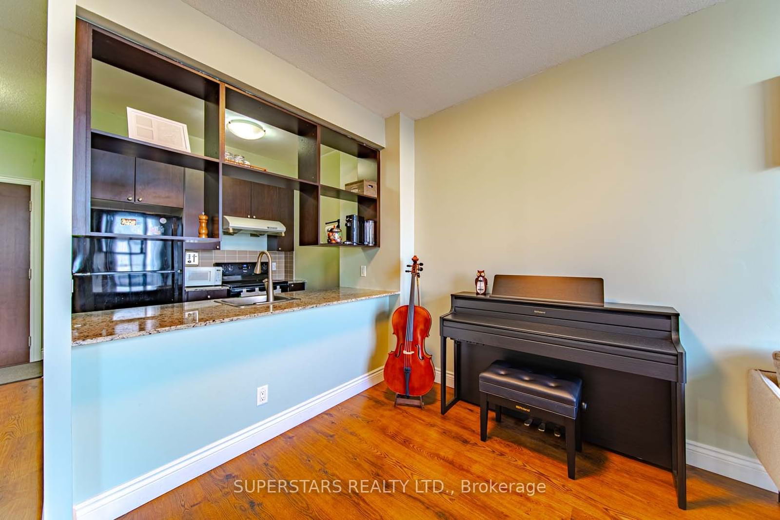 181 Village Green Sq, unit PH12 for sale