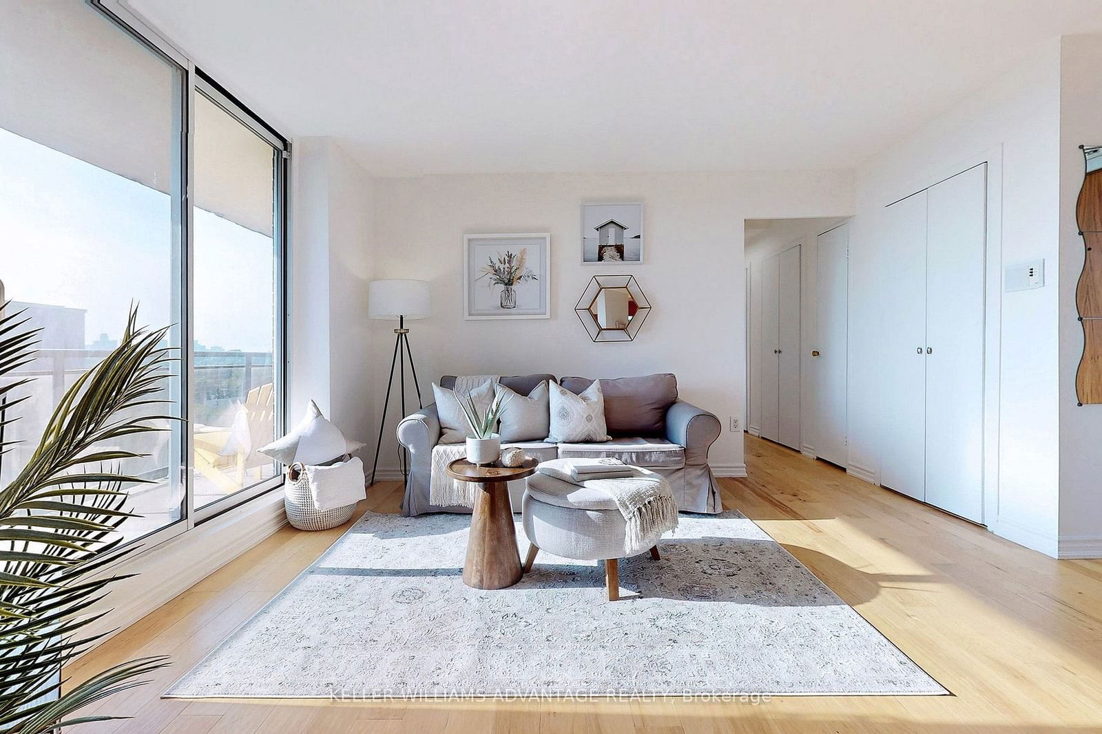 1145 Logan Ave, unit 1003 for sale - image #6