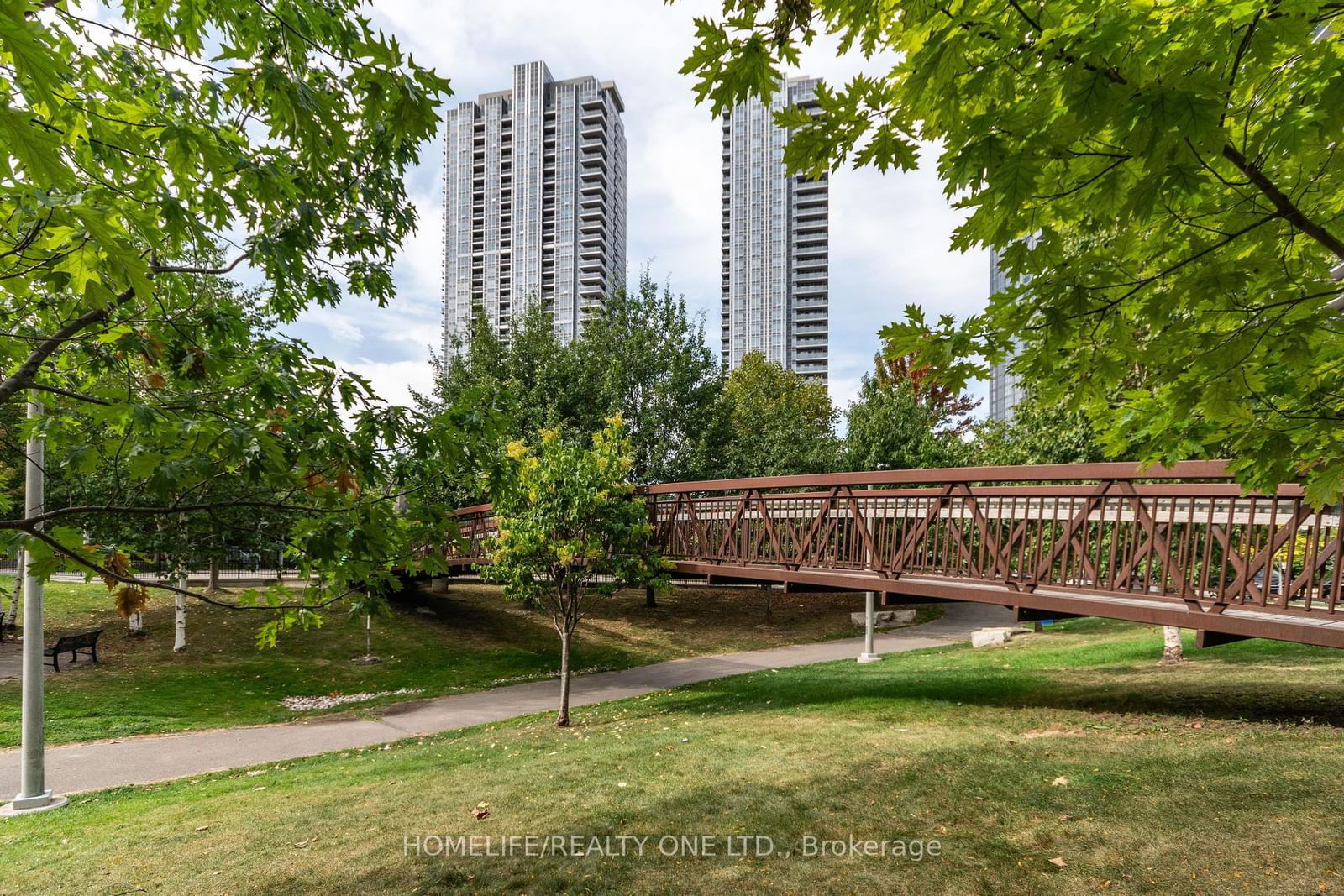 275 Village Green Sq, unit 719 for sale - image #20