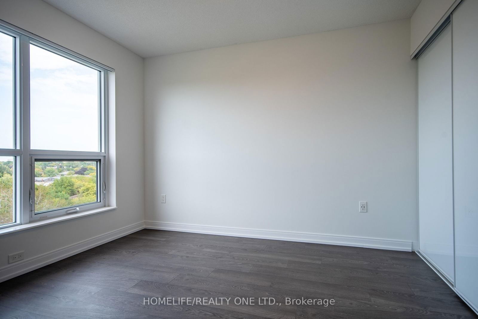 275 Village Green Sq, unit 719 for sale - image #8