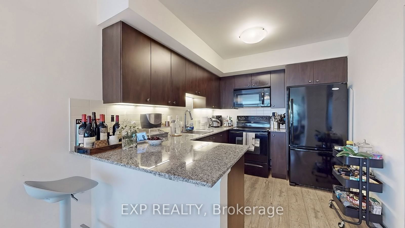 125 Village Green Sq, unit 3104 for sale