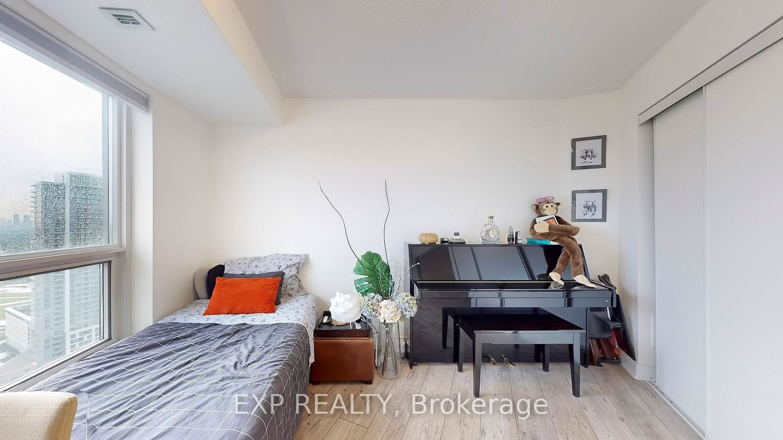 125 Village Green Sq, unit 3104 for sale - image #20