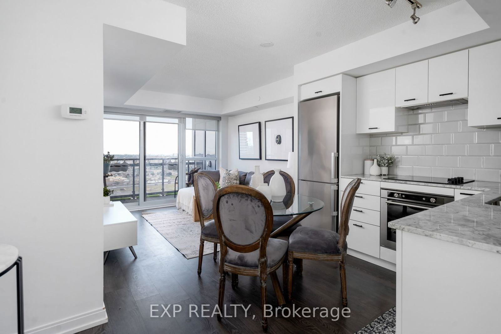 275 Village Green Sq, unit 2124 for sale