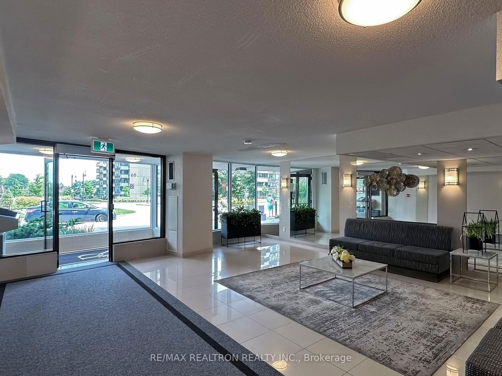 45 Huntingdale Blvd, unit PH02 for sale