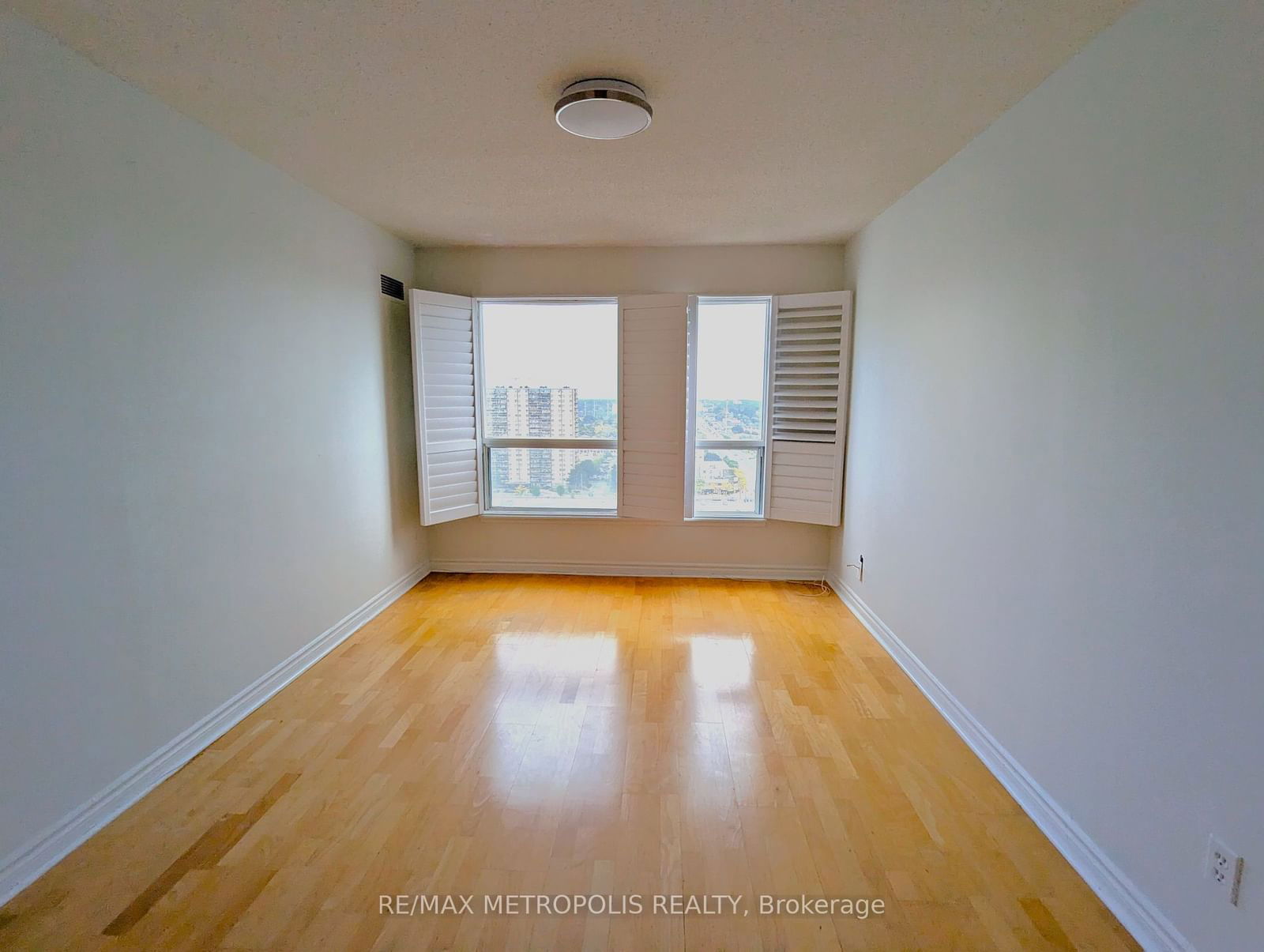 2550 Lawrence Ave E, unit 2204 for rent