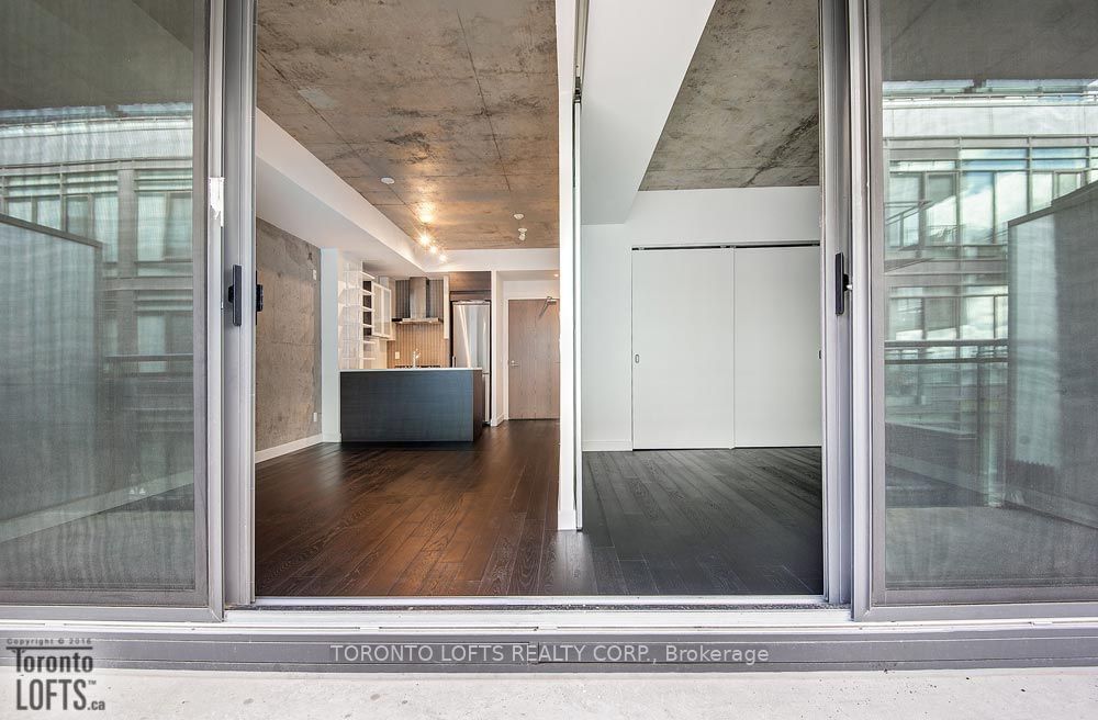 90 Broadview Ave, unit 611 for rent