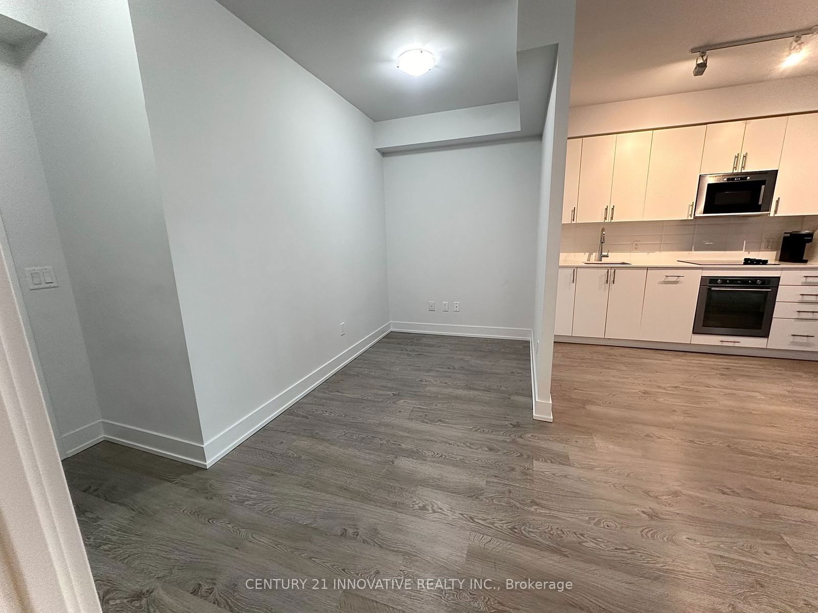 2550 Simcoe St N, unit 513 for rent