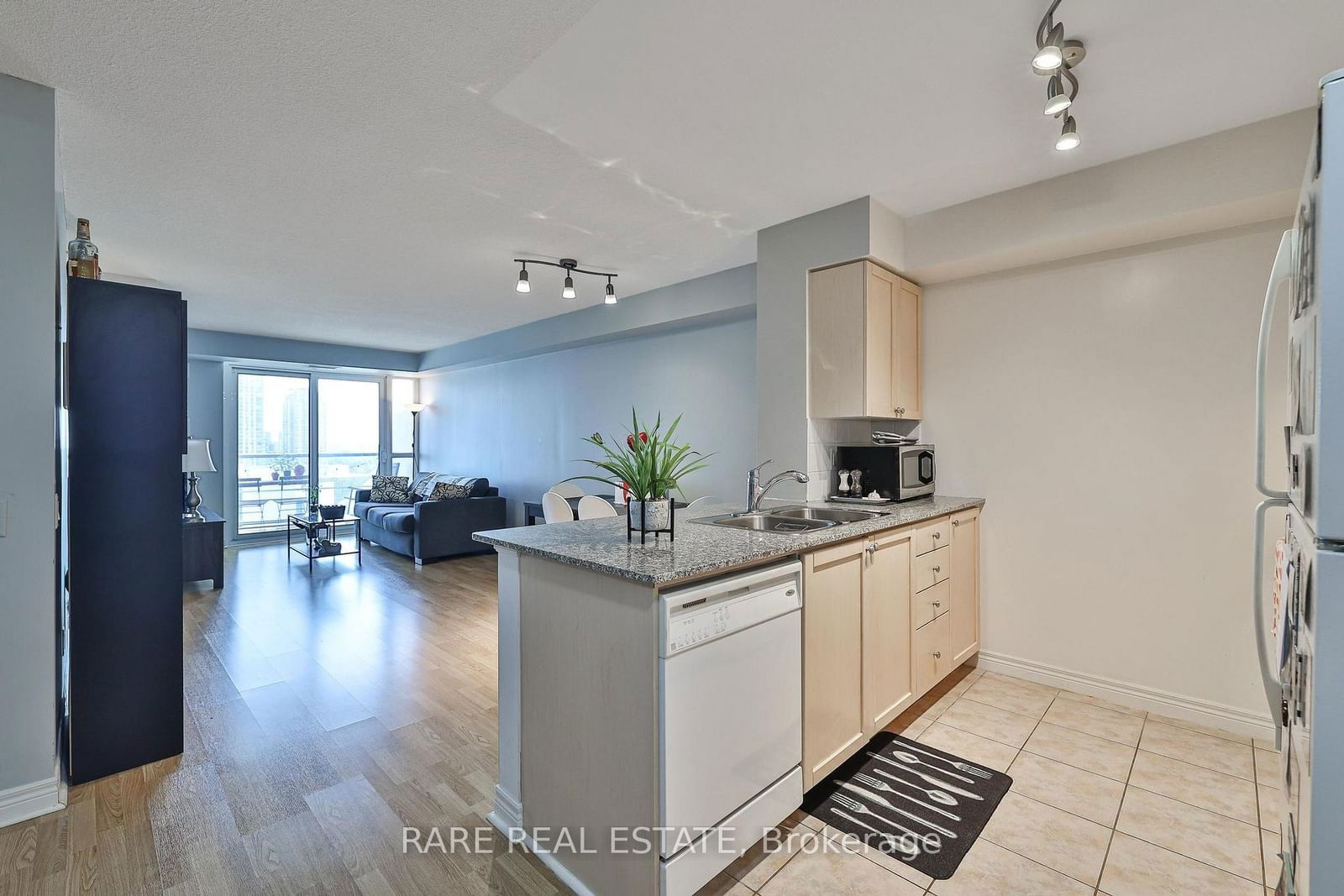 83 Borough Dr, unit 1409 for rent