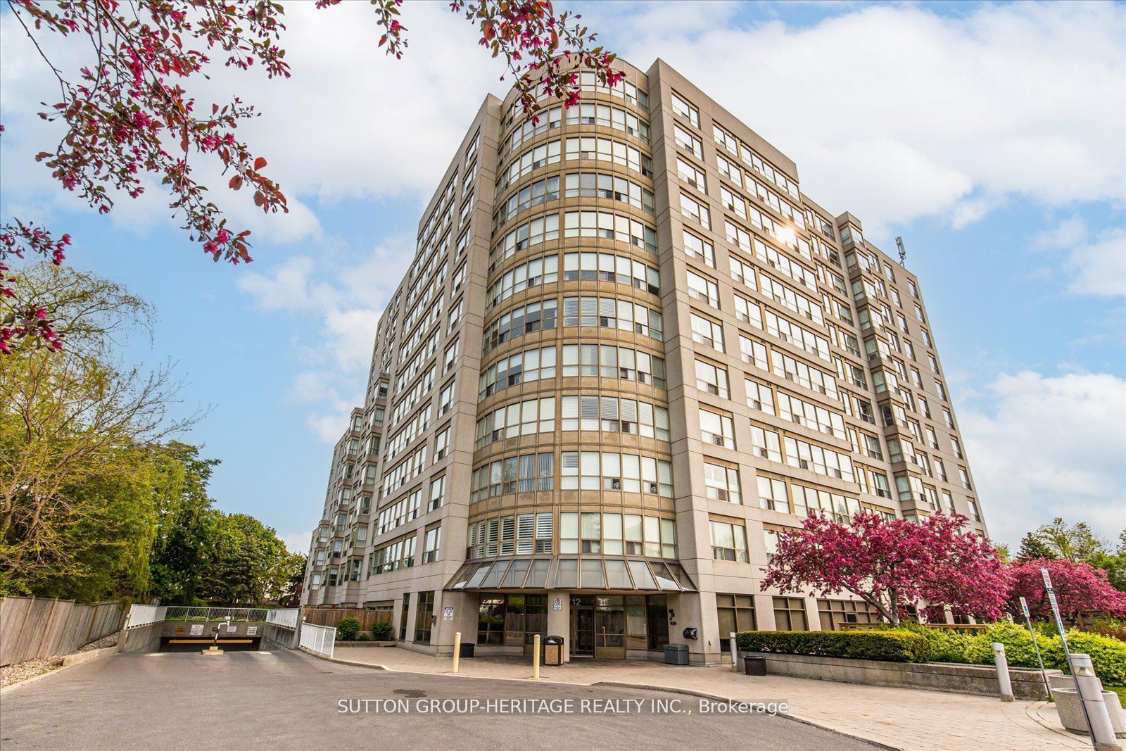 Connoisseur Condos, Whitby, Toronto