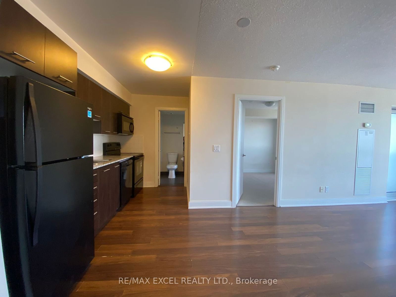 125 Village Green Sq, unit 3901 for rent