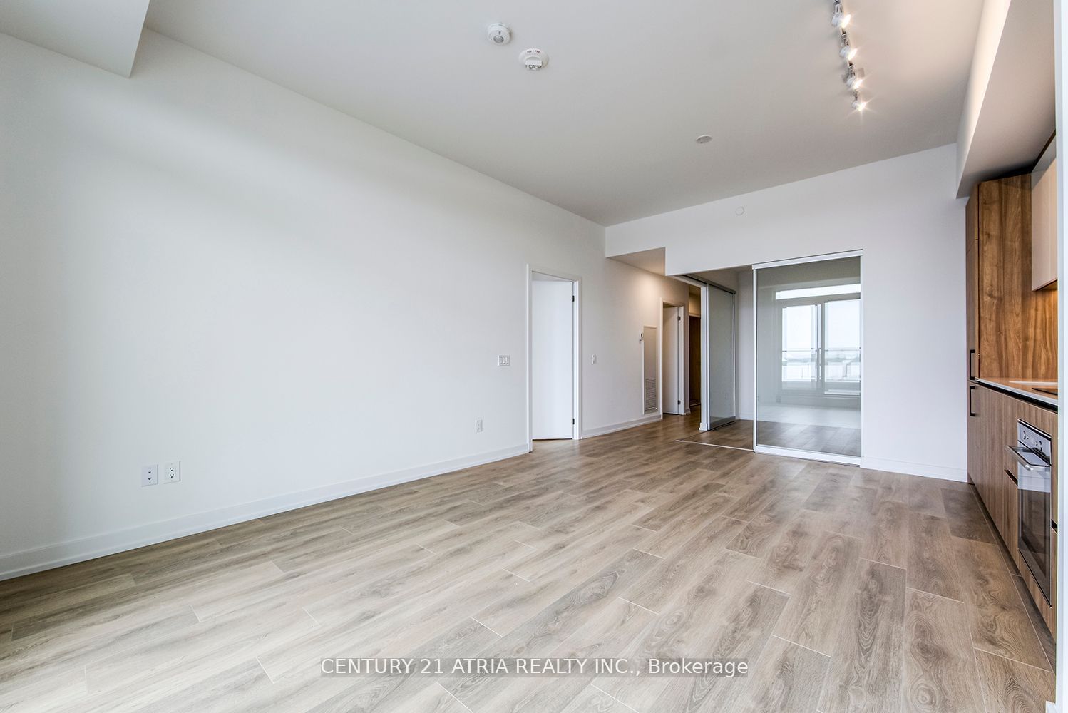 150 Logan Ave, unit 705 for sale