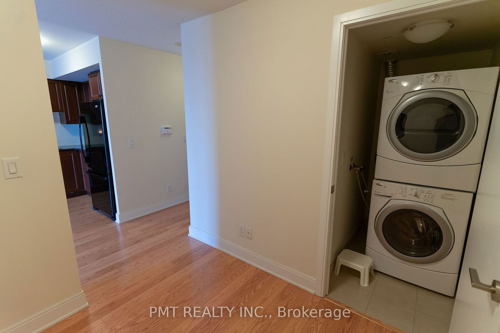 135 Village Green Sq, unit 3925 for rent