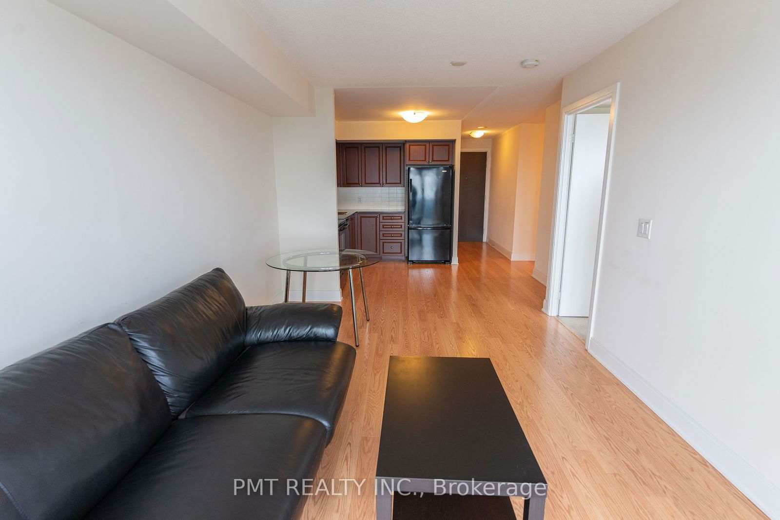 135 Village Green Sq, unit 3925 for rent