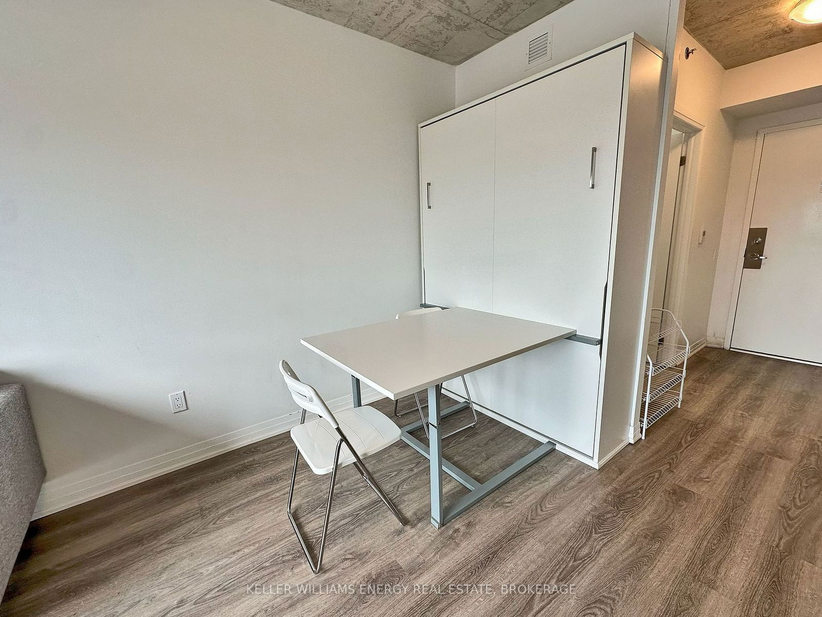 1900 Simcoe St N, unit 241 for rent