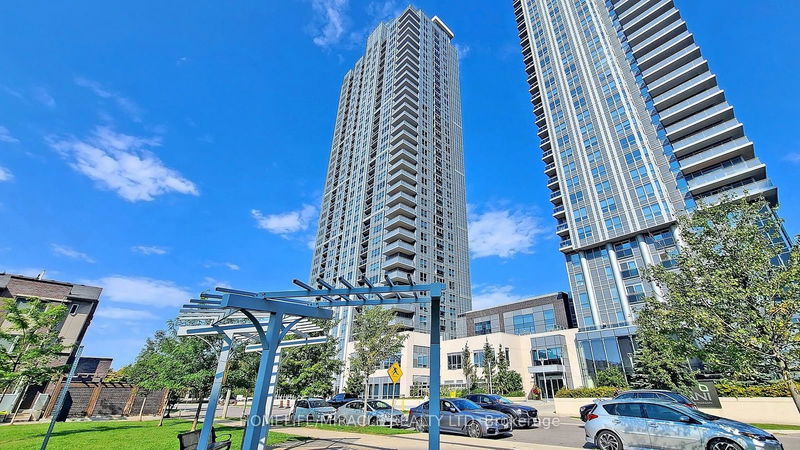 275 Village Green Sq, unit 718 for sale