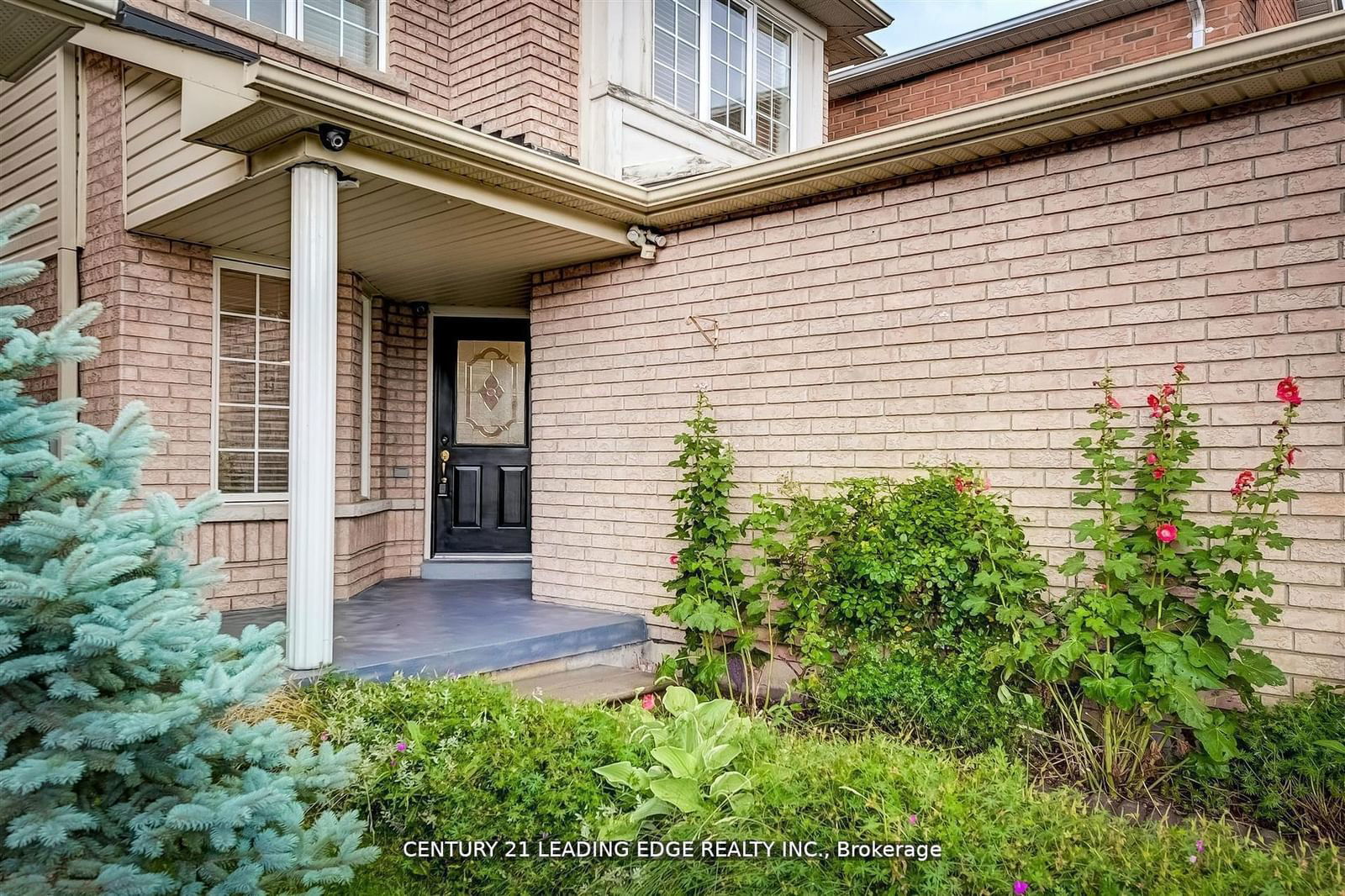 215 Andona Cres for sale 