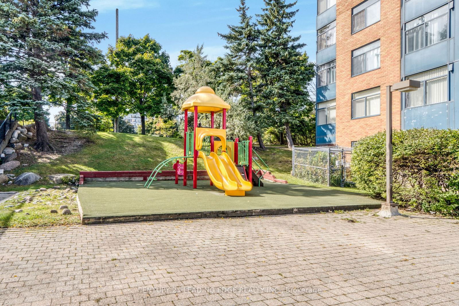 88 Alton Towers Circ, unit 1414 for sale