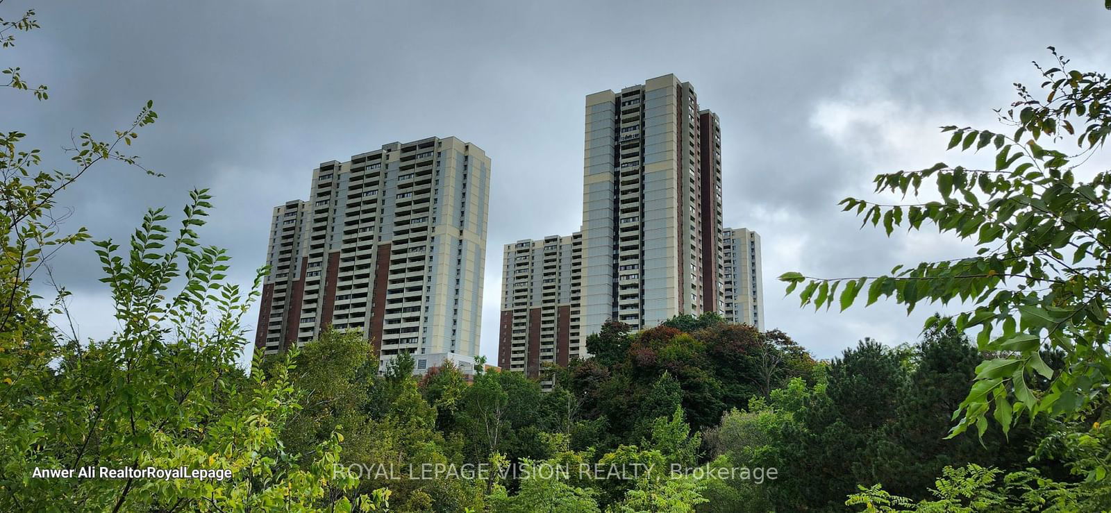 1 Massey Sq, unit PH02 for sale