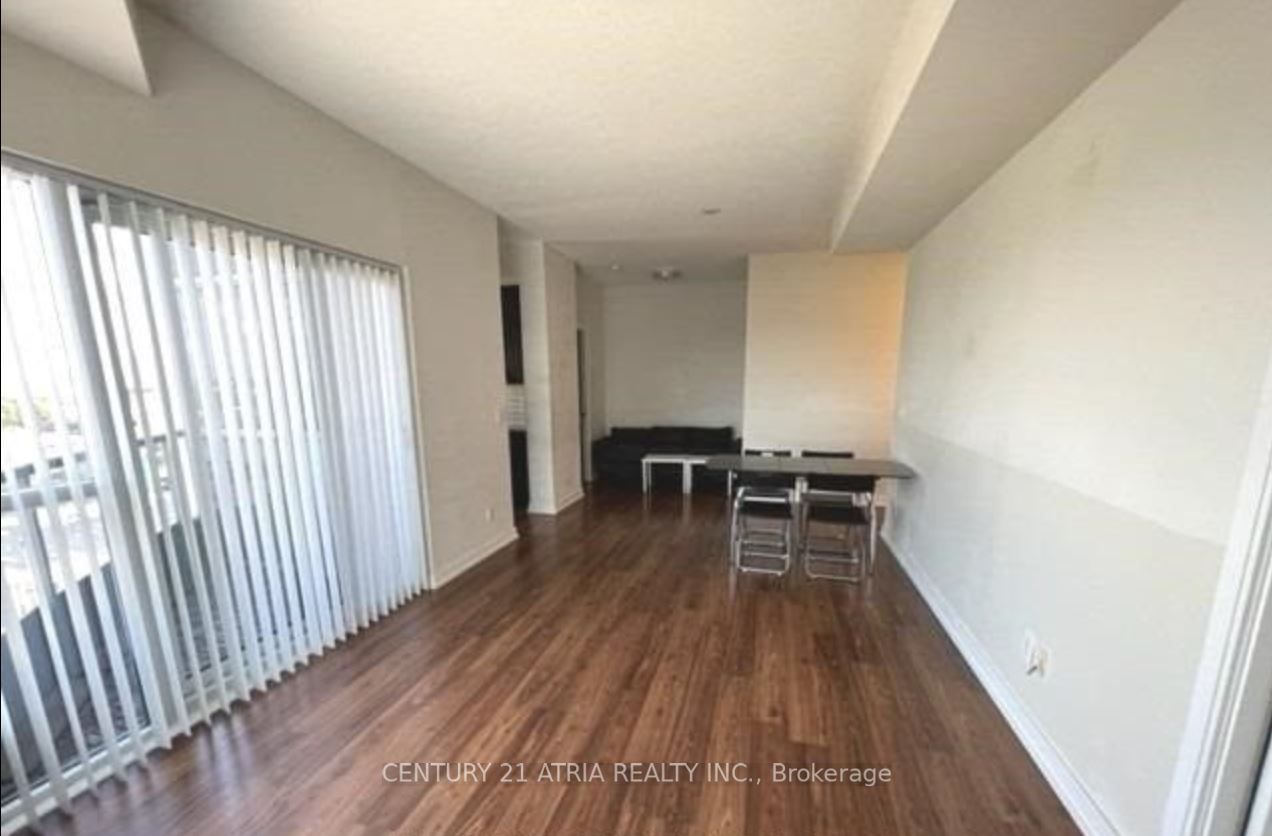 151 Village Green Sq, unit 1208 for rent