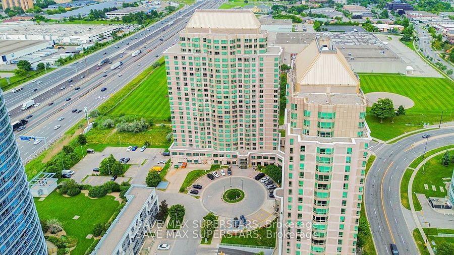 1 Lee Centre Dr, unit 1613 for rent