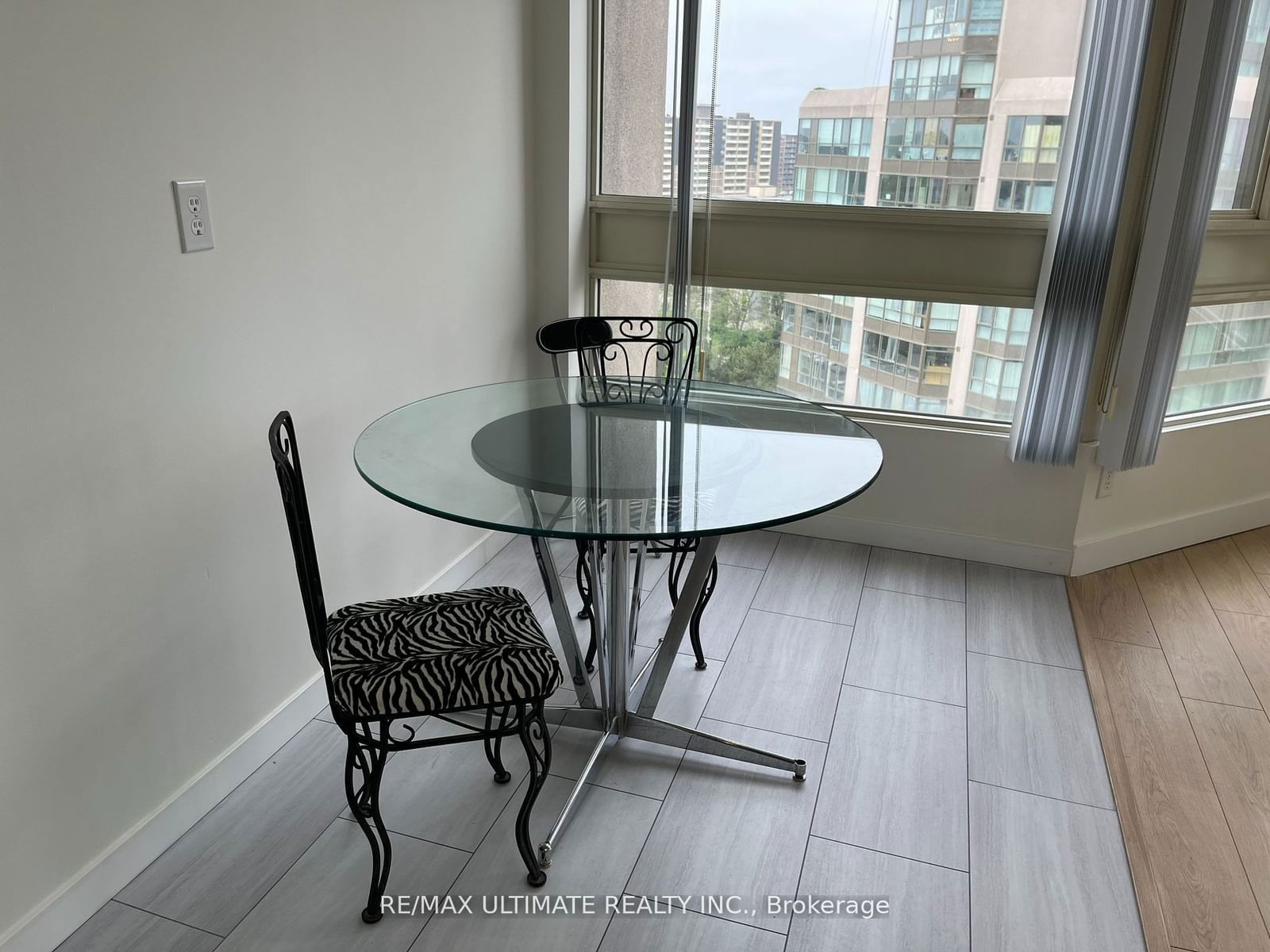 3233 Eglinton Ave E, unit 1410 for sale