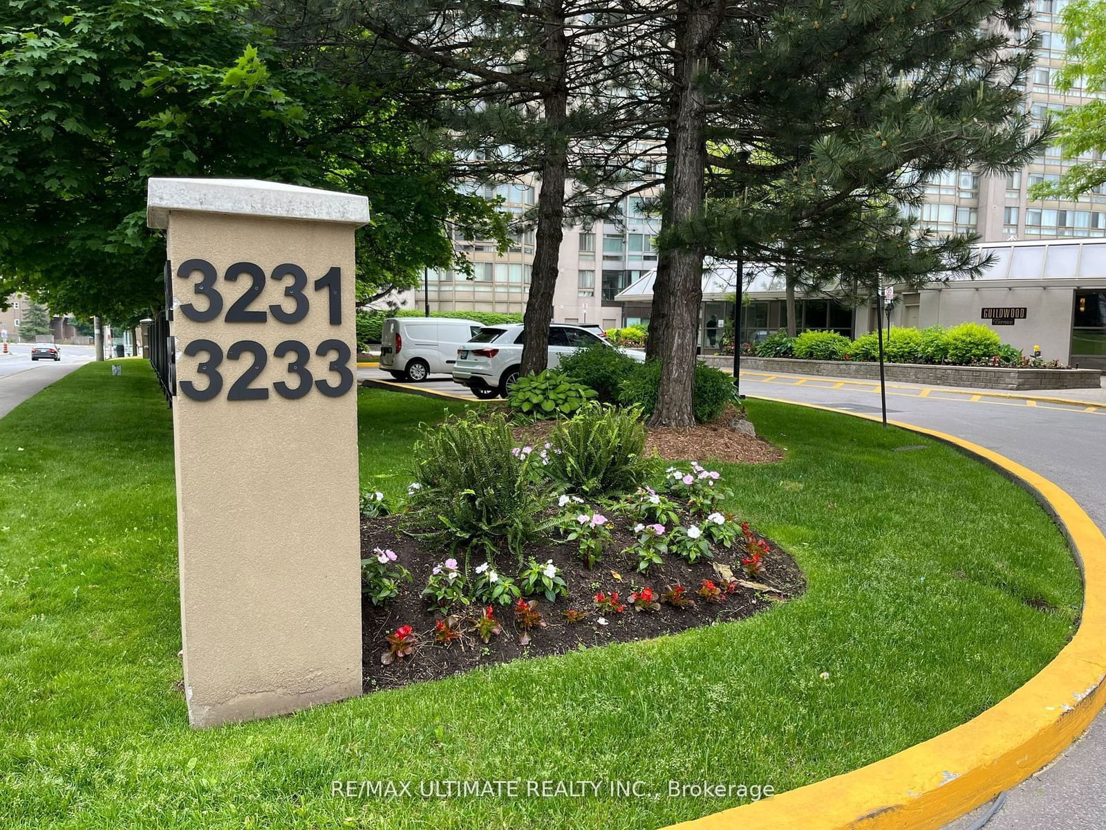 3233 Eglinton Ave E, unit 1410 for sale