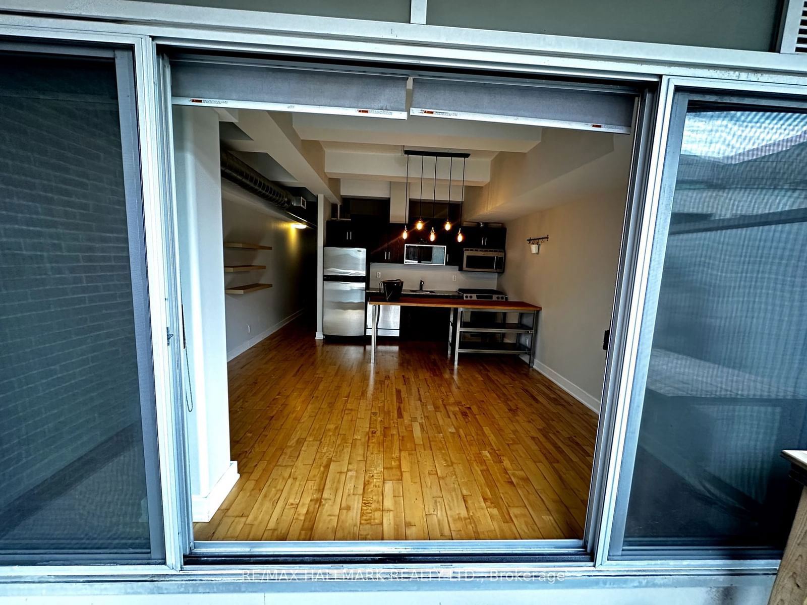 233 Carlaw Ave, unit 611 for rent