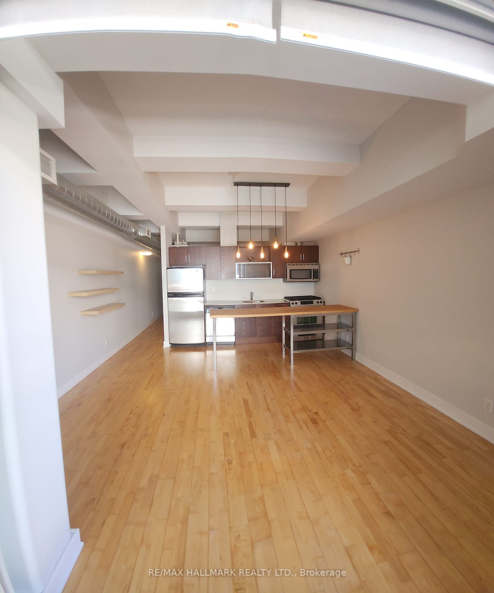 233 Carlaw Ave, unit 611 for rent