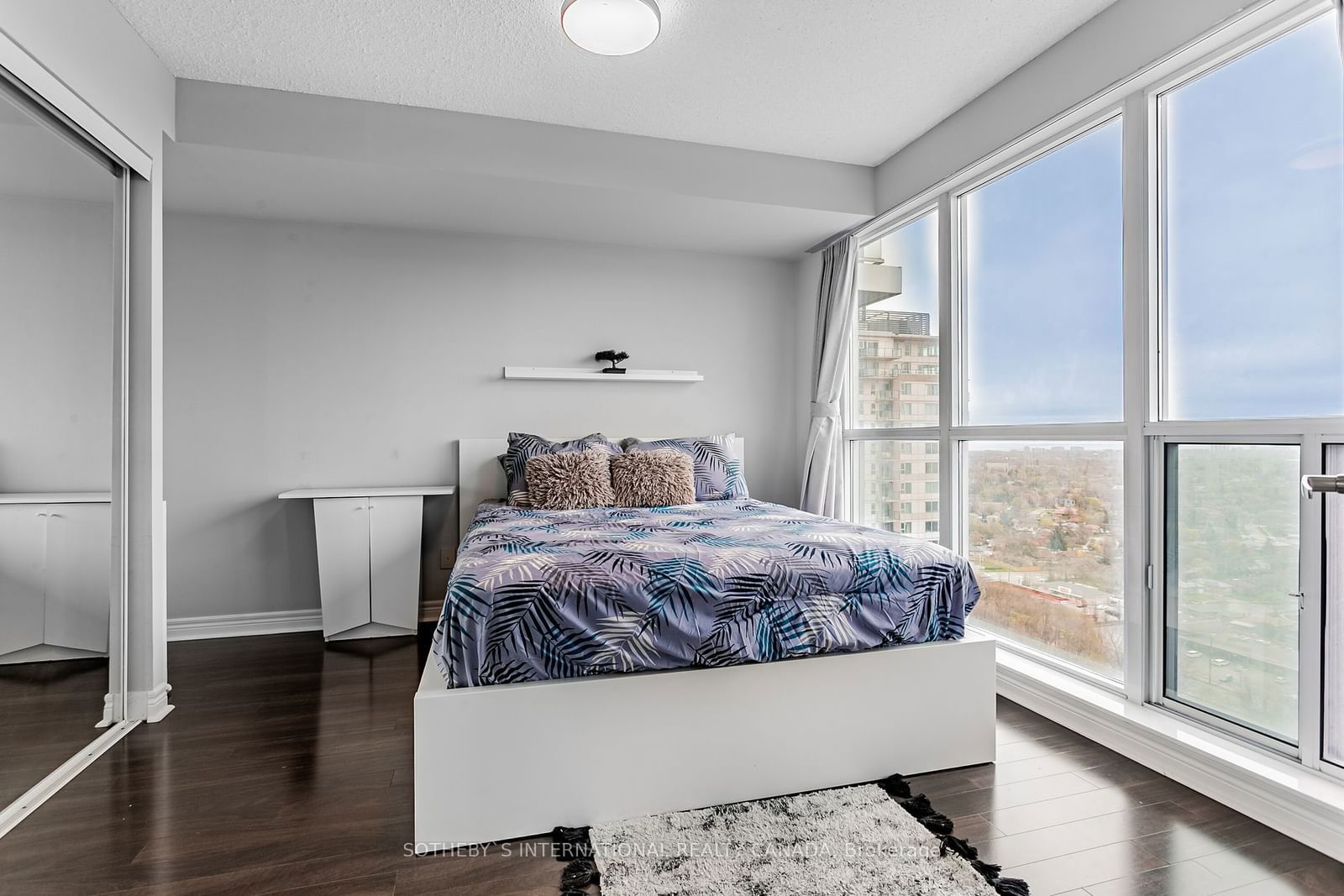 50 Town Centre Crt, unit 2602 for sale