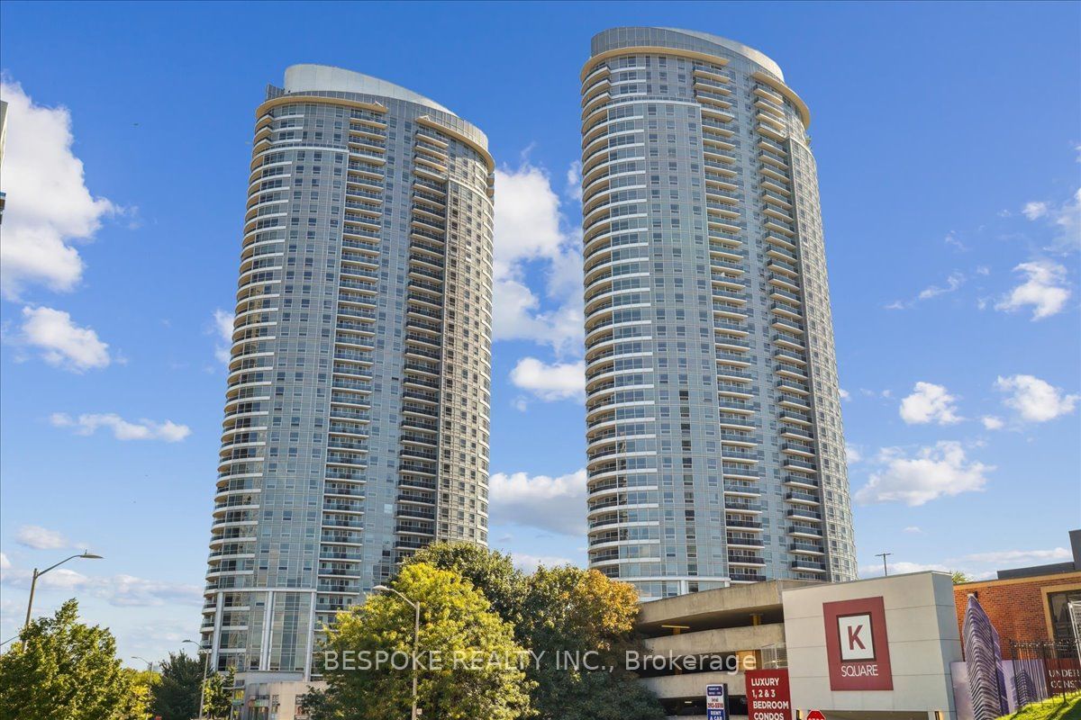 135 Village Green Sq, unit 1724 for rent