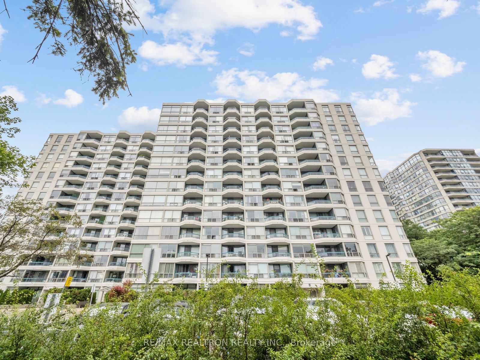 4727 Sheppard Ave E, unit 1007 for sale