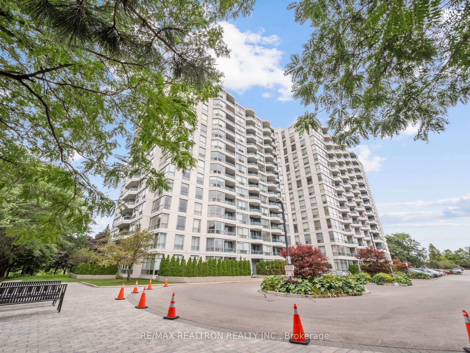 4727 Sheppard Ave E, unit 1007 for sale