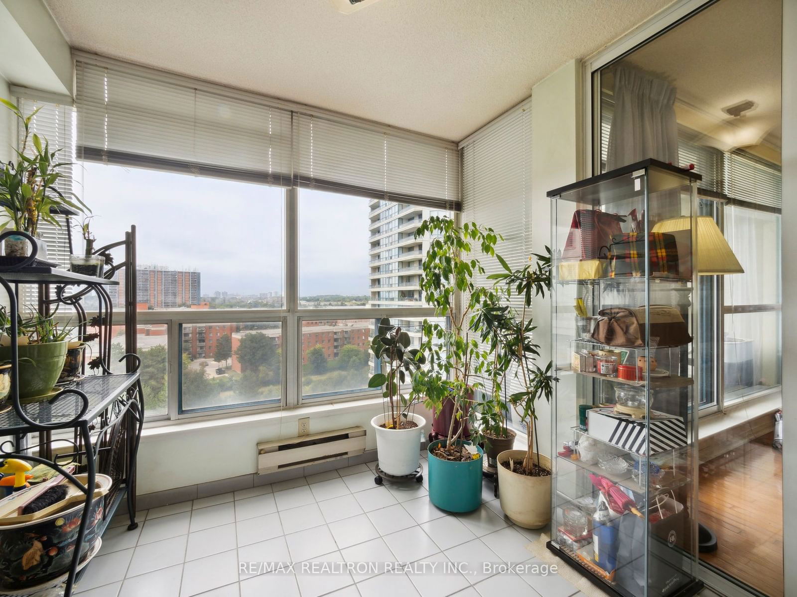 4727 Sheppard Ave E, unit 1007 for sale