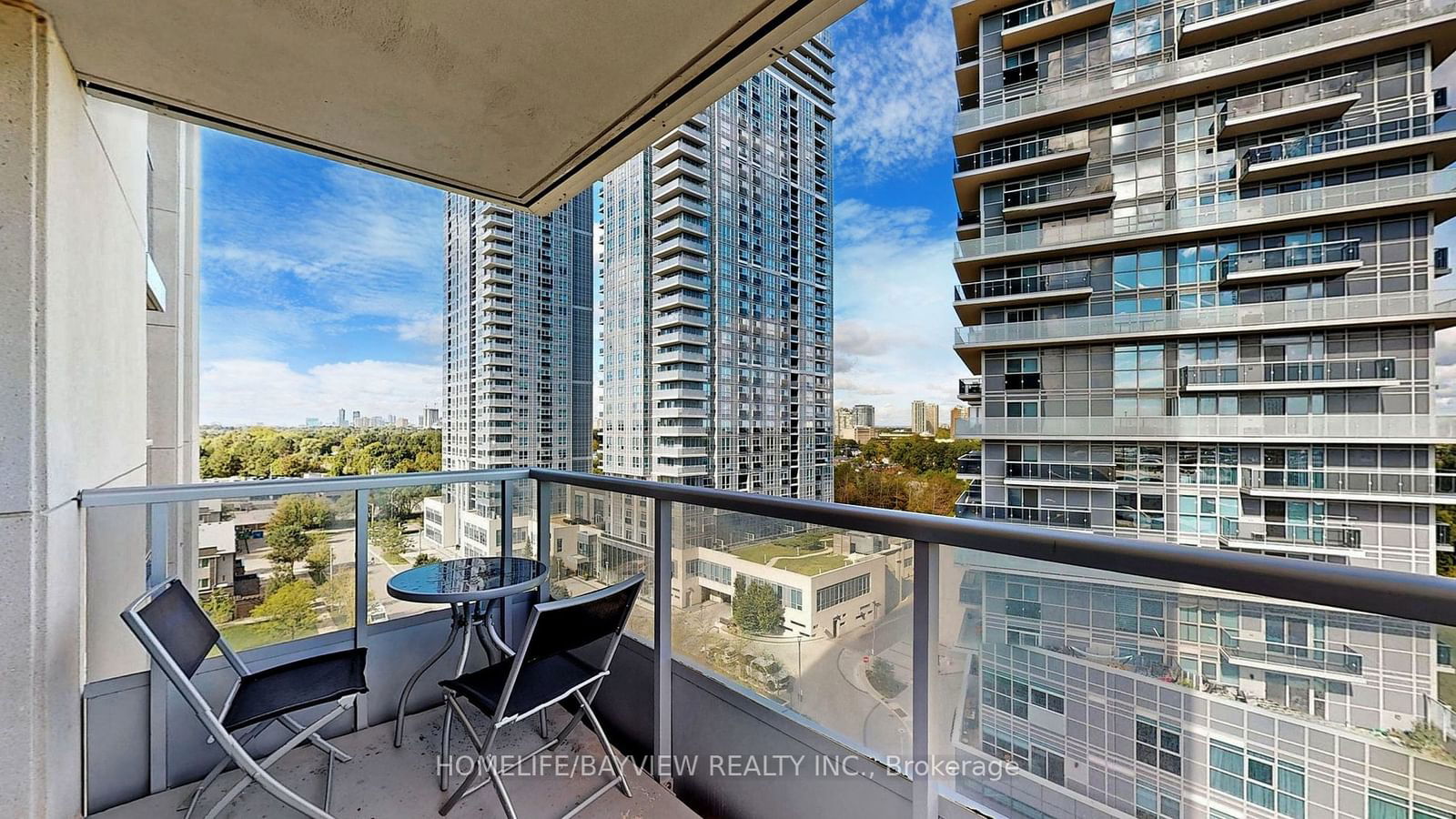 181 Village Green Sq, unit 1020 for sale