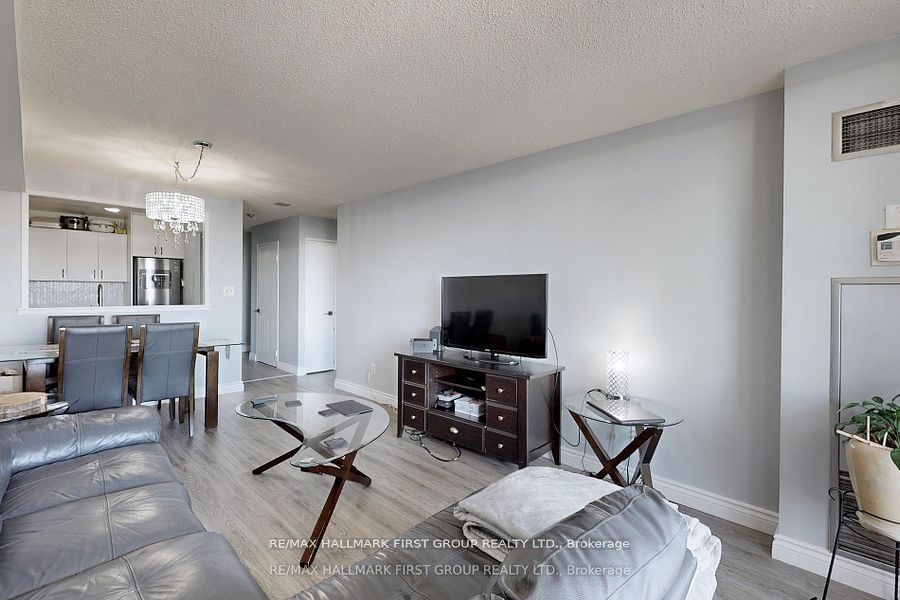 400 Mclevin Ave, unit 1612 for sale