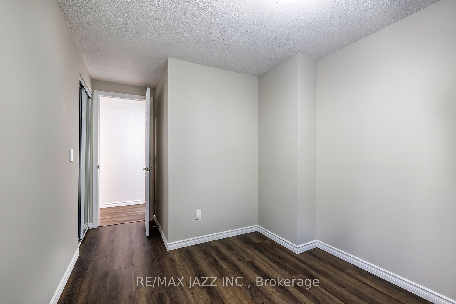 927 Burns St W, unit 21 for sale