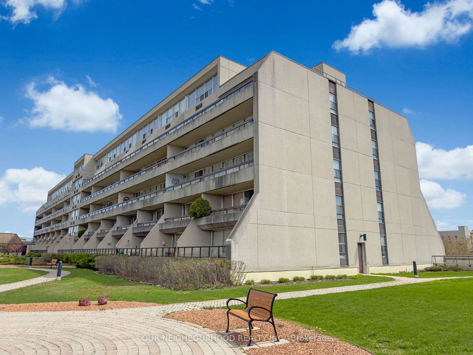 Mclaughlin Square Condos, Oshawa, Toronto