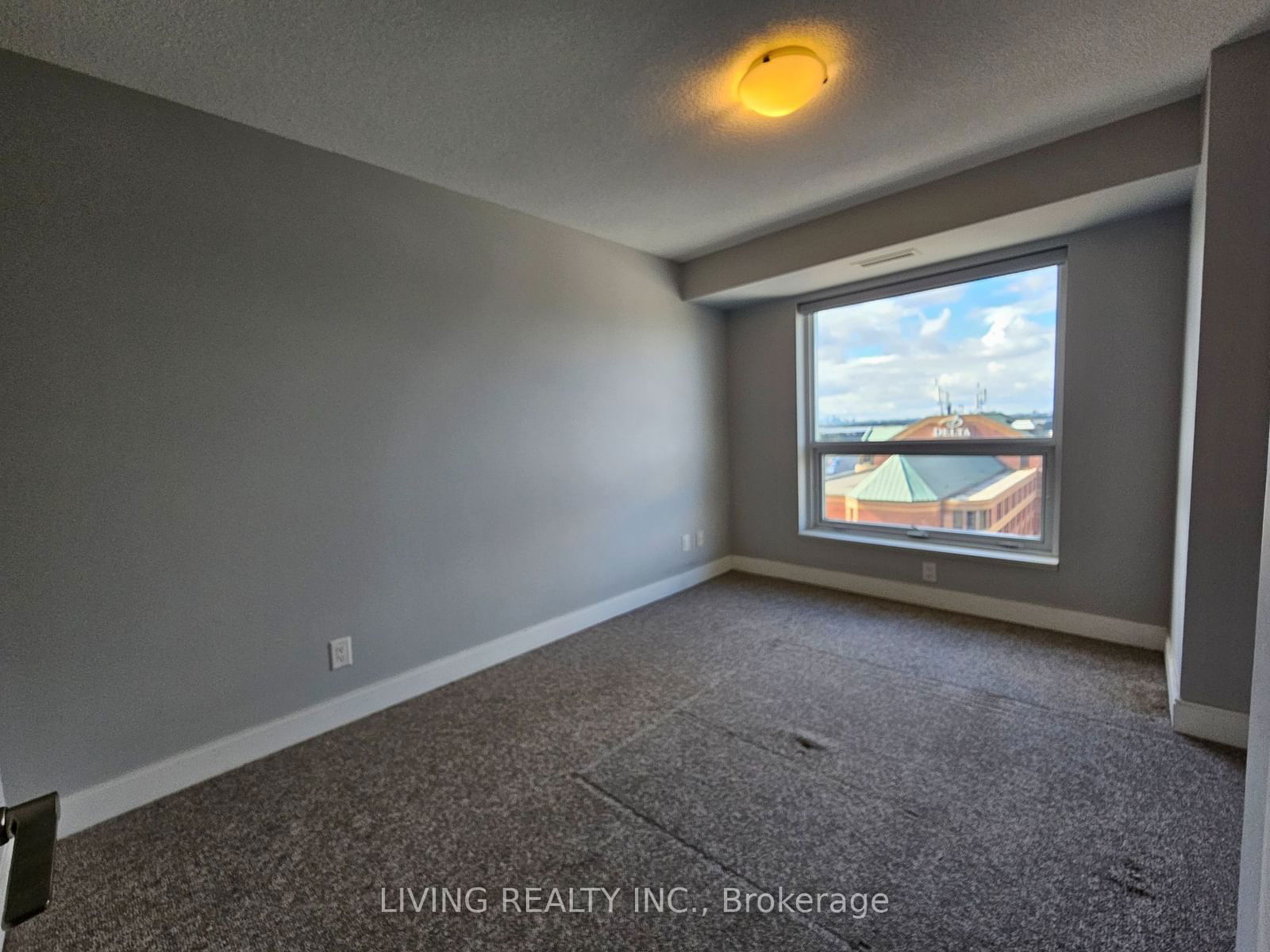 125 Village Green Sq, unit 1707 for rent