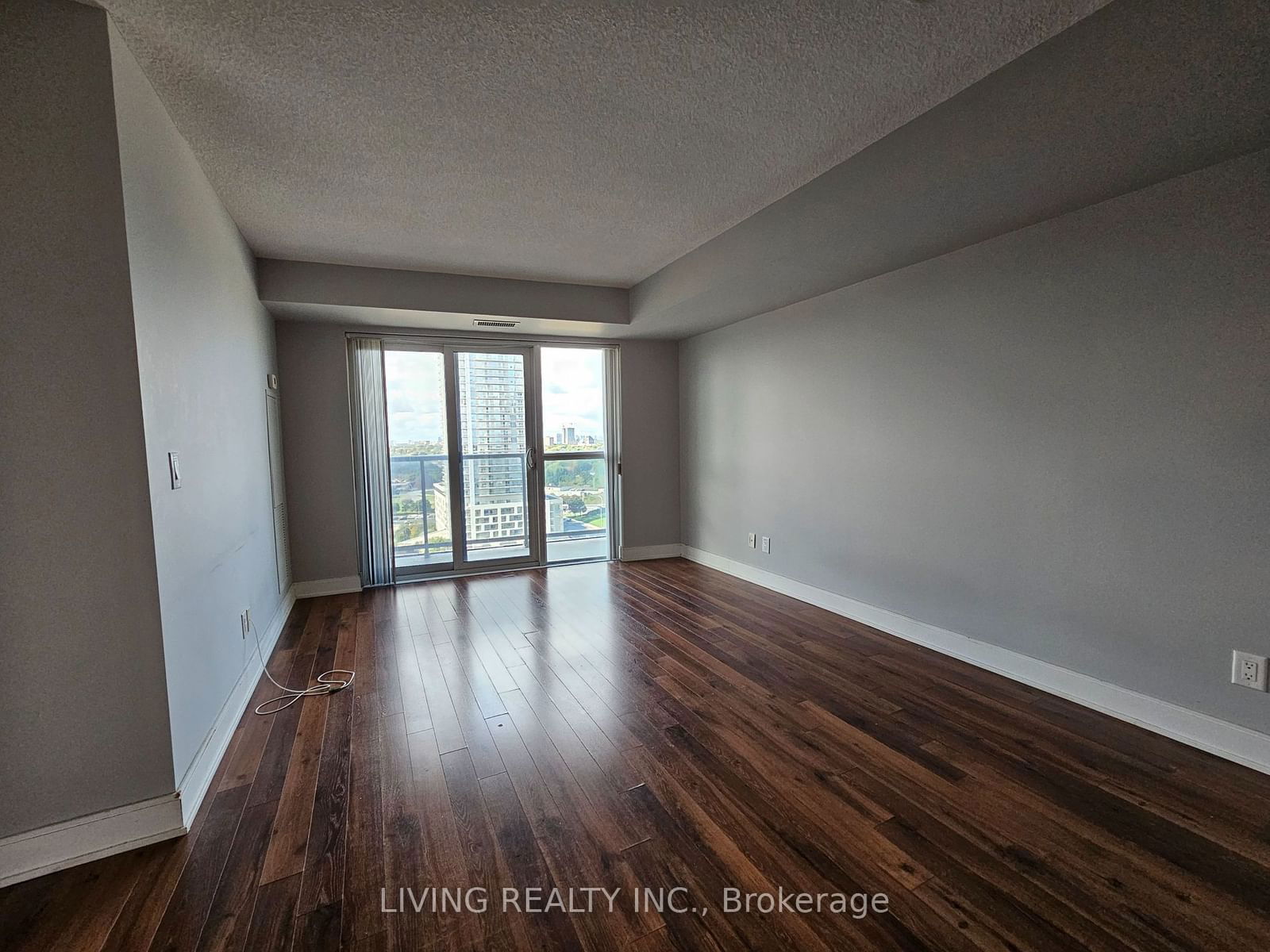 125 Village Green Sq, unit 1707 for rent