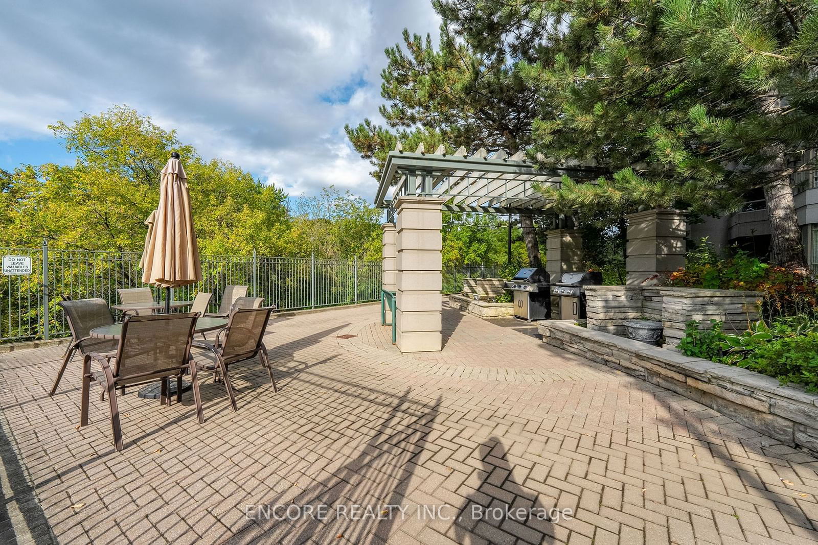 168 Bonis Ave, unit 201 for sale