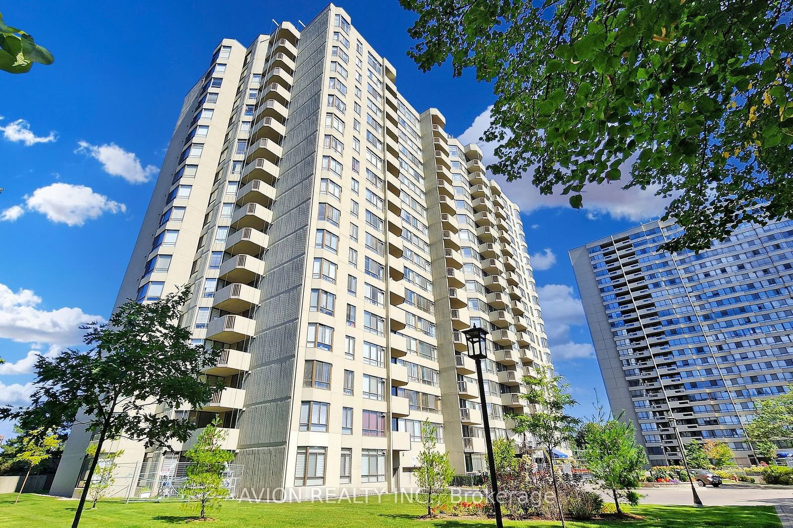 275 Bamburgh Circ, unit 1001 for sale