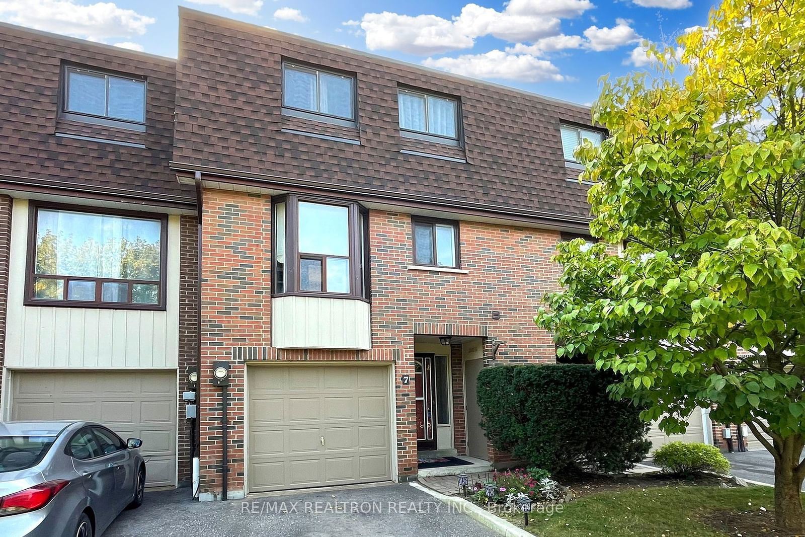 Jeffery Street Townhomes, Whitby, Toronto