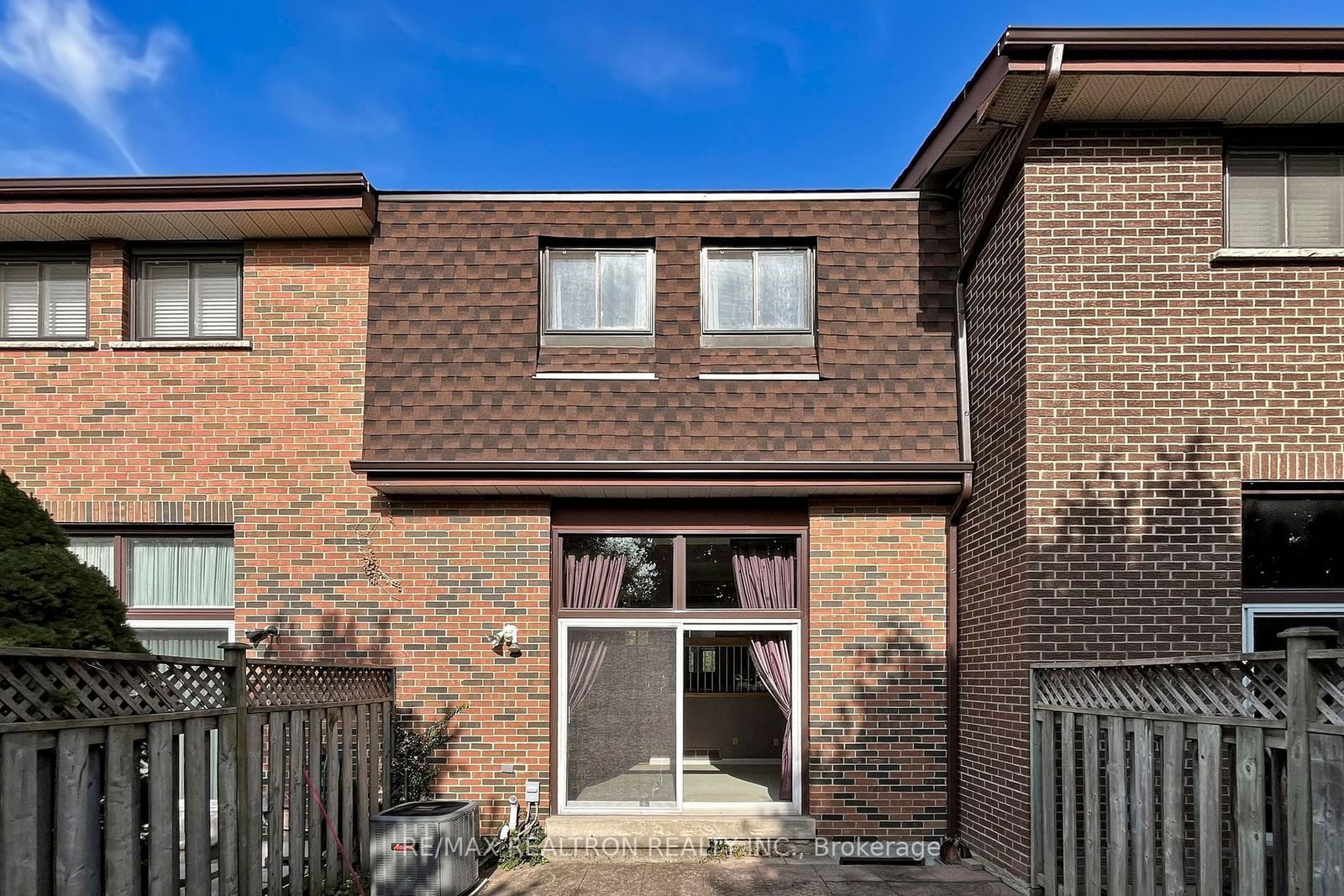 Jeffery Street Townhomes, Whitby, Toronto