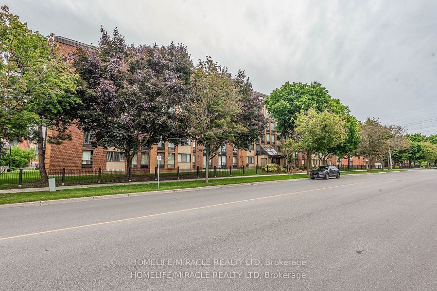 1530 Pickering Pkwy, unit 507 for rent